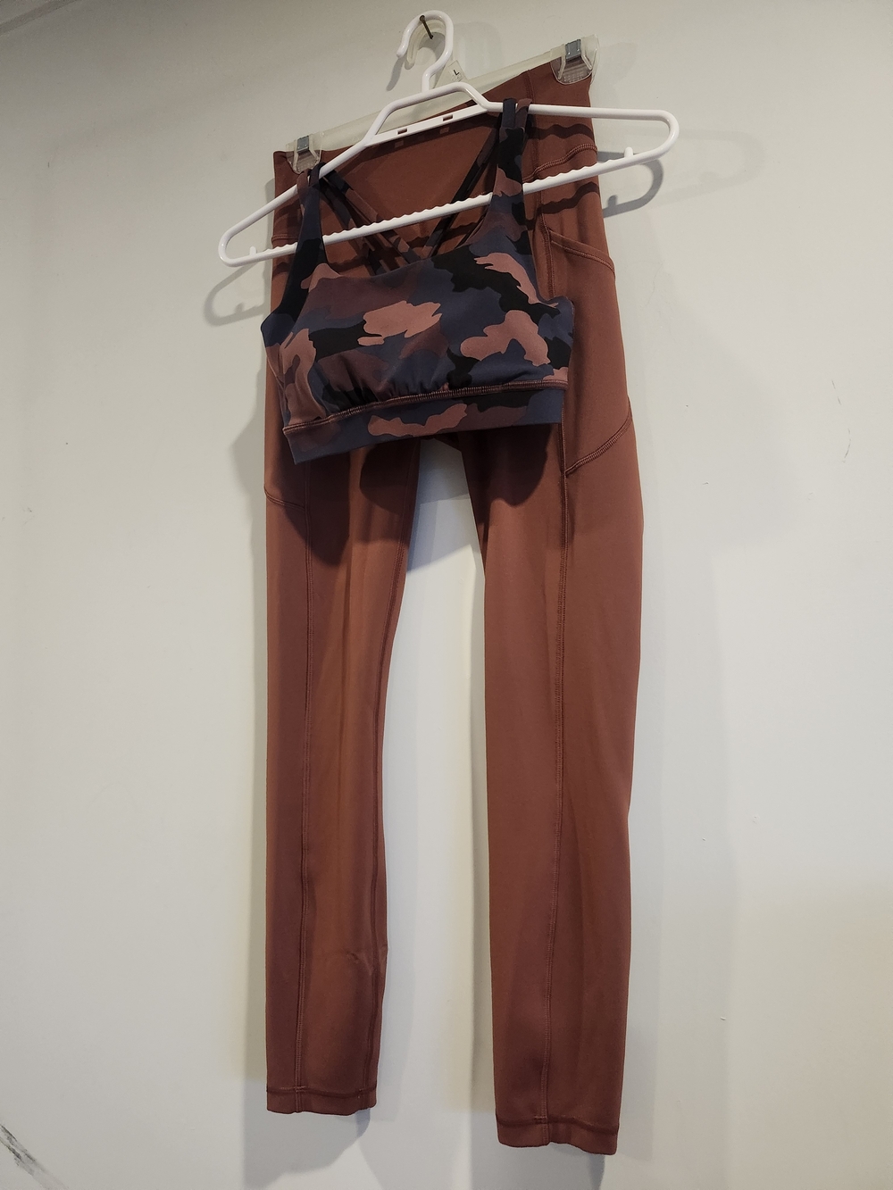 lululemon 2-Piece Workout Set | Size 4 | Camo Sports Bra + Leggings